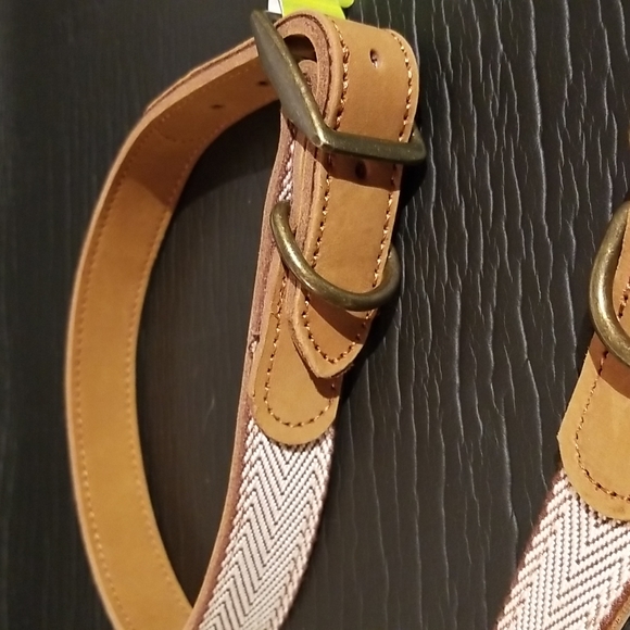 Leather and herringbone fabric dog collar